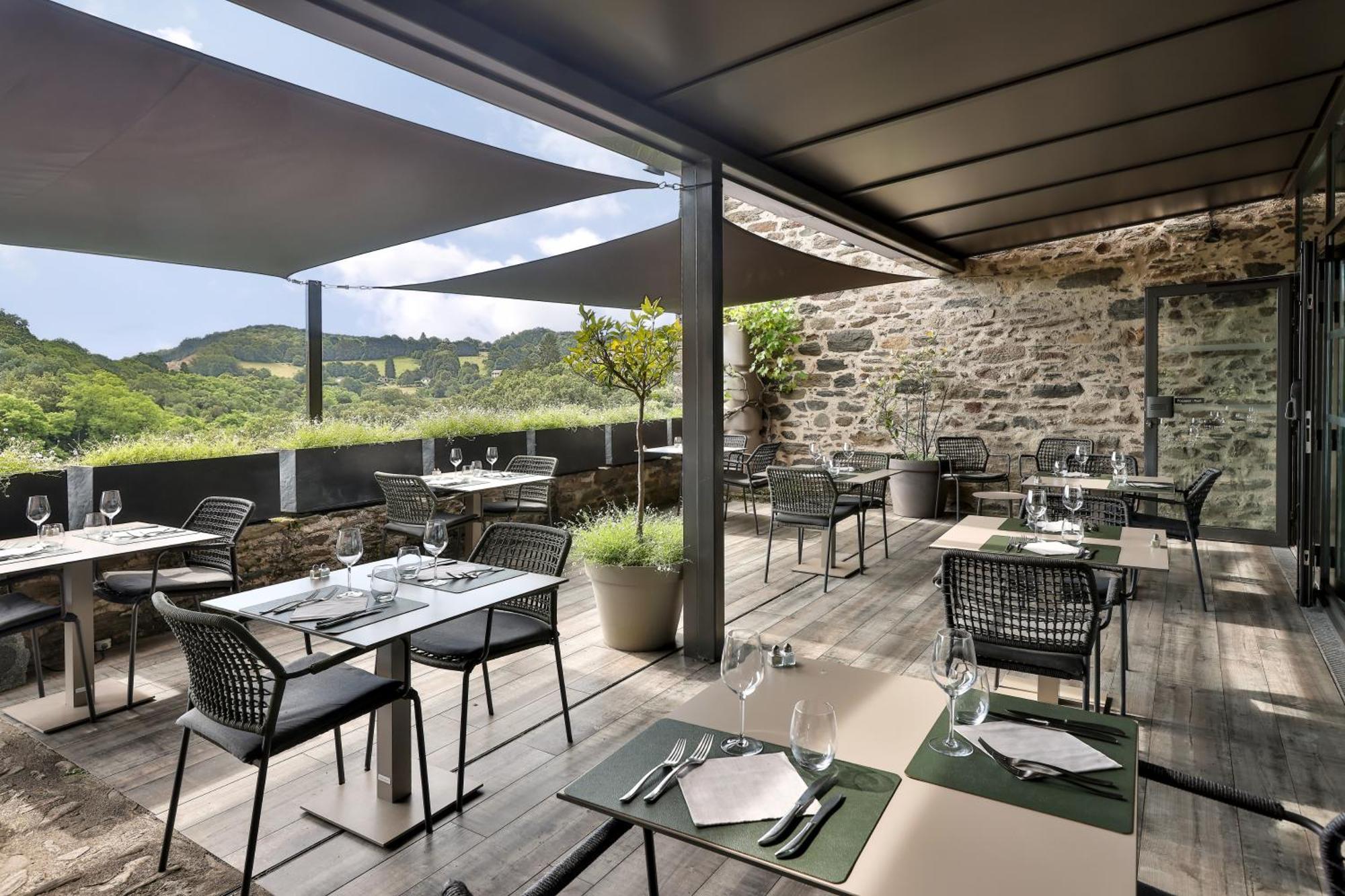 Hotel Joyet De Maubec Uzerche Exterior photo